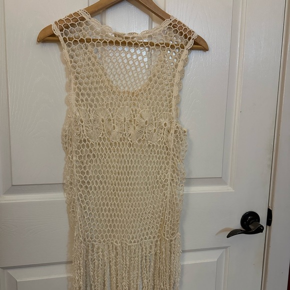 Iris Cream Crochet Fringe Top - Picture 5 of 6